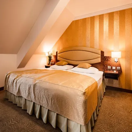 Imperial Casino מלון